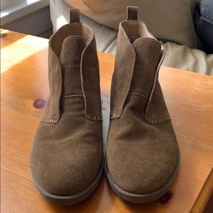 Women’s booties / chukkas